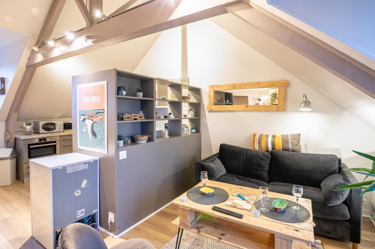 Le Petit Melorien Apartment Saint-Méloir-des-Ondes Екстериор снимка