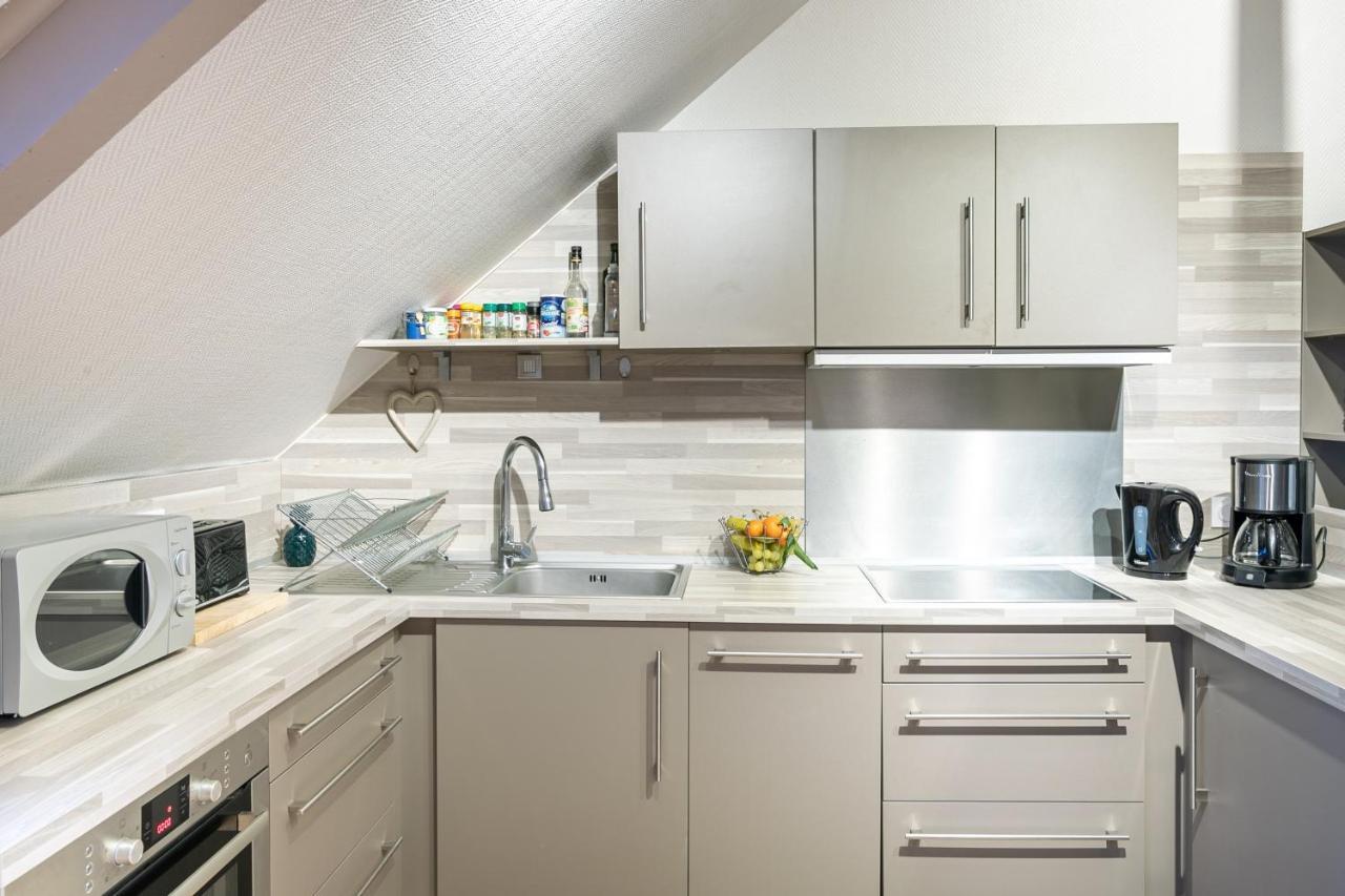 Le Petit Melorien Apartment Saint-Méloir-des-Ondes Екстериор снимка